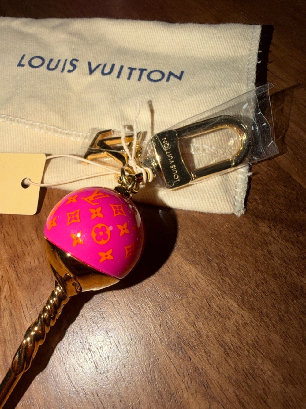 Louis Vuitton Lv sweets Gold-Tone Key Charm with Pink Monogram Lollipop - Picture 7 of 8